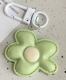 Colorful Flower Keychain - Cute Accessory for Friends